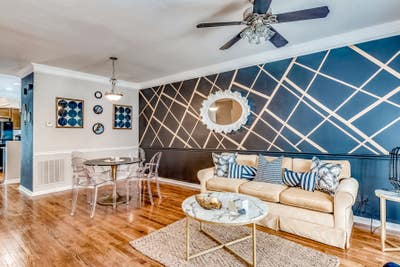 Stunning Westview Townhome! A 4 minute walk to bus Main Photo