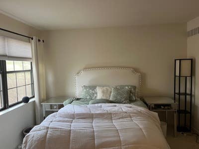 2 Bedroom, 2.5 bath Townhouse  Main Photo