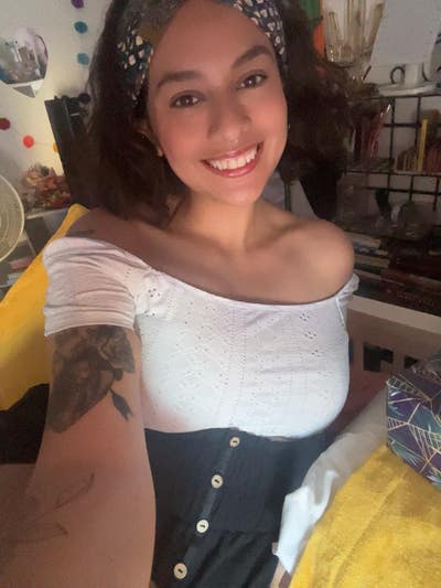 30 year old woman looking for a room now Main Photo