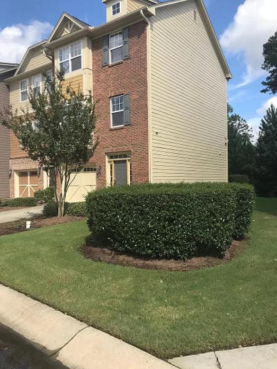 Now available - accom in Cary Main Photo
