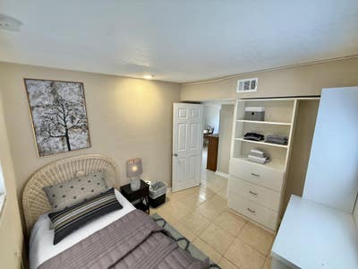 Largo House with Dining area. Cozy & homey Main Photo