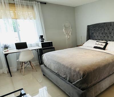 Lovely room w/ private bath & laundry  Main Photo