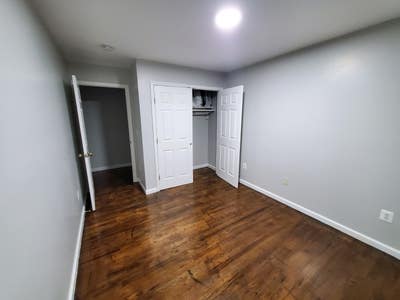 Clean room in renovated house  Main Photo