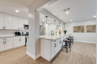  Save on Rent, Invest in Your Future | Prime Locat Main Photo