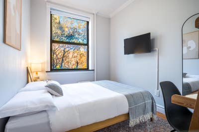 E 35th st apt in the heart of the city Main Photo