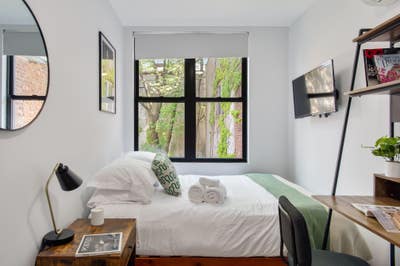 Cozy apartment in the heart of Williamsburg! Main Photo
