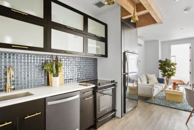 All-inclusive apartment next to McCarren Park Main Photo