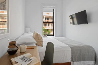 Brooklyn Gem w/ Fully furnished interior! Main Photo