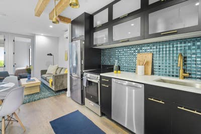 Brooklyn Gem w/ Fully furnished interior! Main Photo