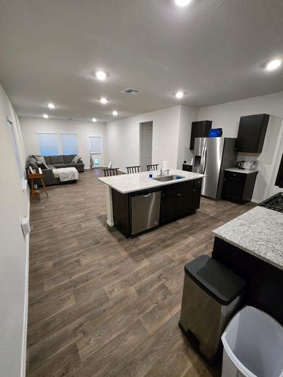 Room for Rent Main Photo
