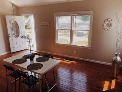 Mozley Park Home, a 2 minute walk to bus 3 Main Photo