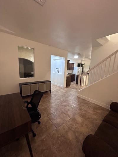 S 15th Pl Main Photo