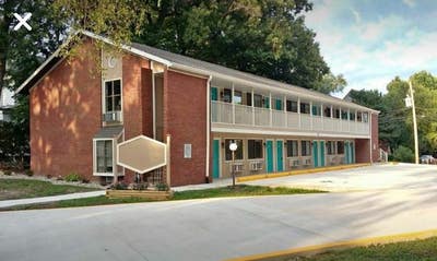 Walking distance to MethodistOSFand downtown Main Photo