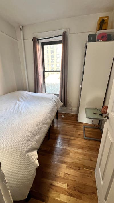 Lovely Bedroom in Upper East Side Main Photo