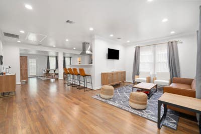 Welcome to Bungalow Bella Suites relaxing spacious Main Photo