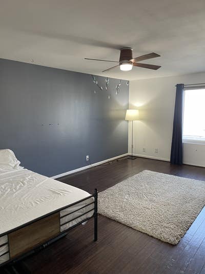 Large (20x13) Bedroom in Venice Beach Condo Main Photo