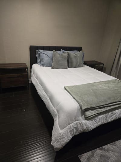Private Room-ALL Utilities included! Main Photo