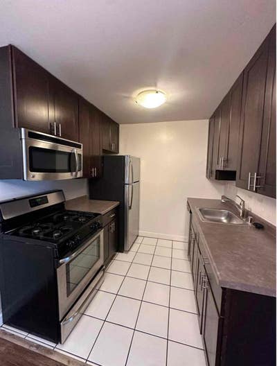 Yankee Hill 1BDRM close to MSOE Main Photo