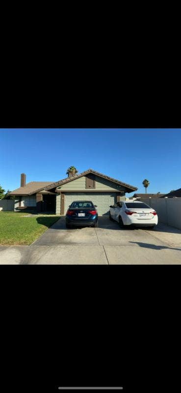 1 BR 1 bathroom attached side house Main Photo