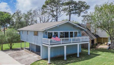 This is a private room with a private bathrrom Main Photo