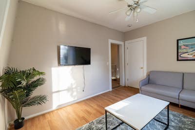 2 bed in Allston on a flexible lease Main Photo