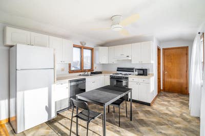 Room in Somerville on a flexible lease Main Photo