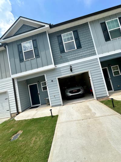 Furnished Room + Bath, Utilities Incl — $900 Main Photo