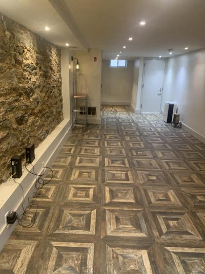 !! Extra Large Basement Bedroom in Williamsburg !! Main Photo