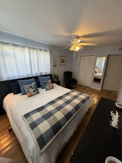 Private Room & Bath, Waterfront, Pool Main Photo