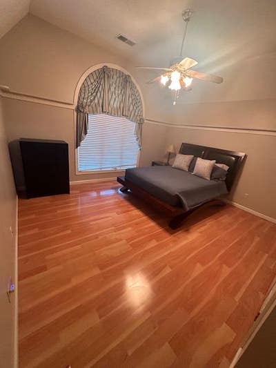 Beautiful Home in Germantown with Pool! Main Photo