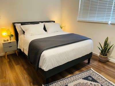 Large Master Bedroom Private en-suite Bathroom Main Photo