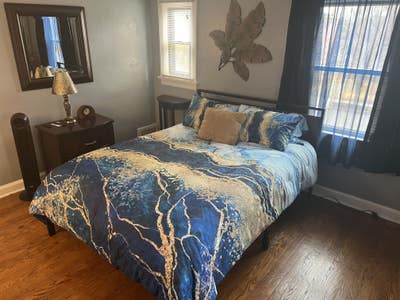 Cozy Bedroom for Rent Main Photo