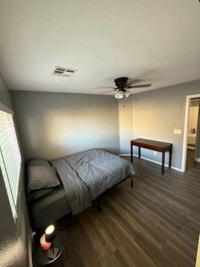 Small room for rent in southern Las Vegas Main Photo