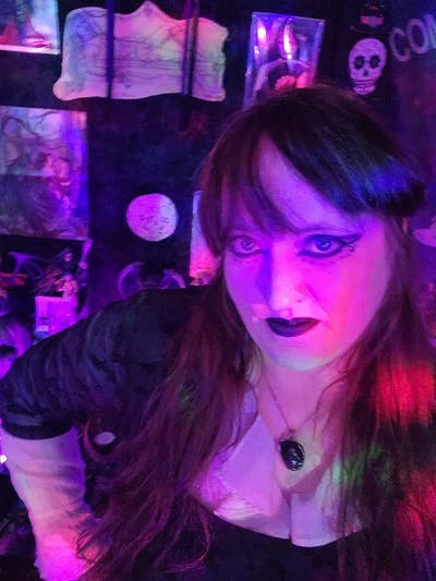 Looking for a Room or Space to call home  Main Photo