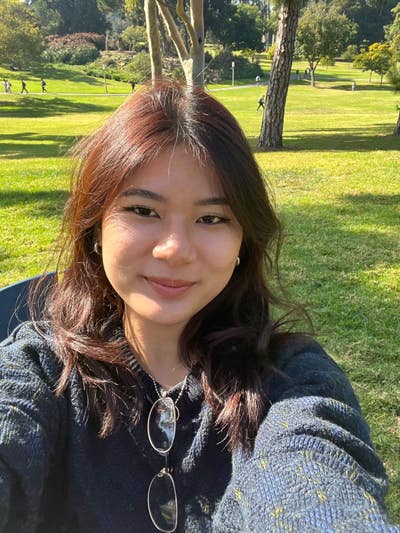 Responsible woman looking for Santa Ana room Main Photo