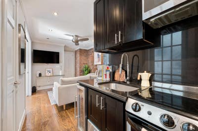 East Village beauty block from T Square Main Photo