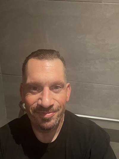 Reliable male looking for a room in Burbank Main Photo