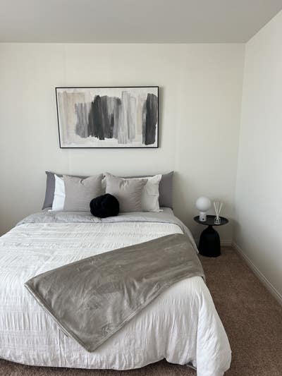 Private room available  Main Photo