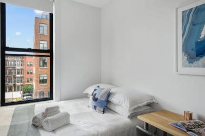 All-inclusive apartment next to McCarren Park Main Photo