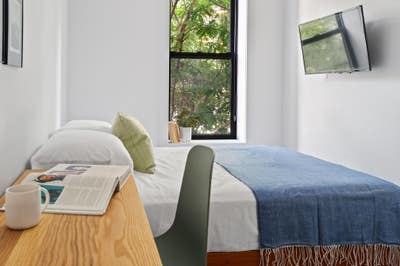Brooklyn Gem w/ Fully furnished interior! Main Photo
