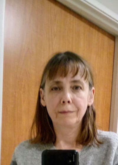 Woman needs a room in Las Vegas as soon as poss... Main Photo