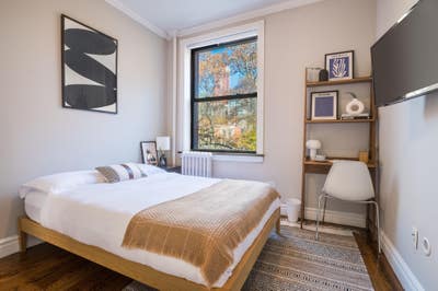 E 35th st apt in the heart of the city Main Photo