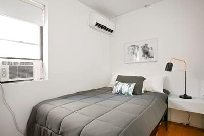 4 Bed beautifully decorated in the LES! Main Photo