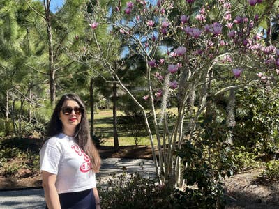 33 year old woman looking for South Gate room Main Photo