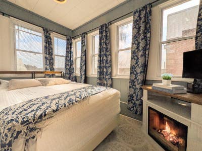 1 Bed 1 Bath Main Photo