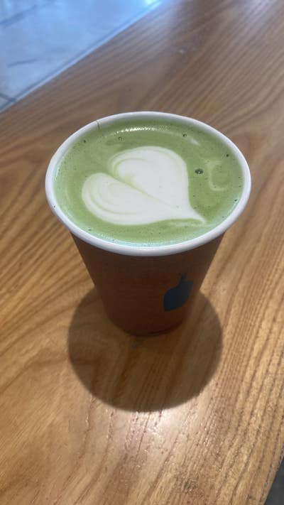 Room wanted in the valley or Santa Monica Main Photo