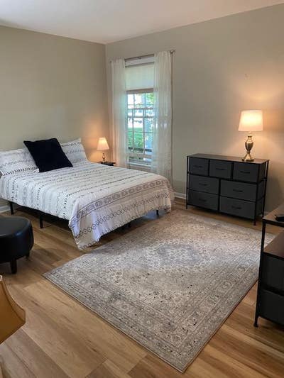 Ranch home needs a new roommate! Main Photo