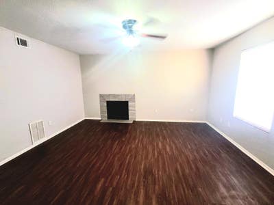 2 Bed, 1 Bath Apartment 10 min from Tech Main Photo