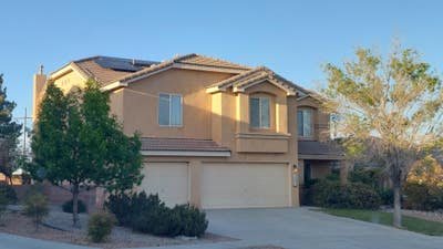 Large Home and large bedrooms on Quiet Culdisac Main Photo