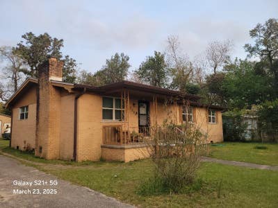 Private Room in a House for Rent Main Photo